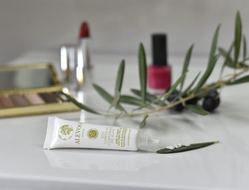 The best eye contour of the summer: it’s organic, eco-friendly, a pharmacy best-seller and takes care of your skin