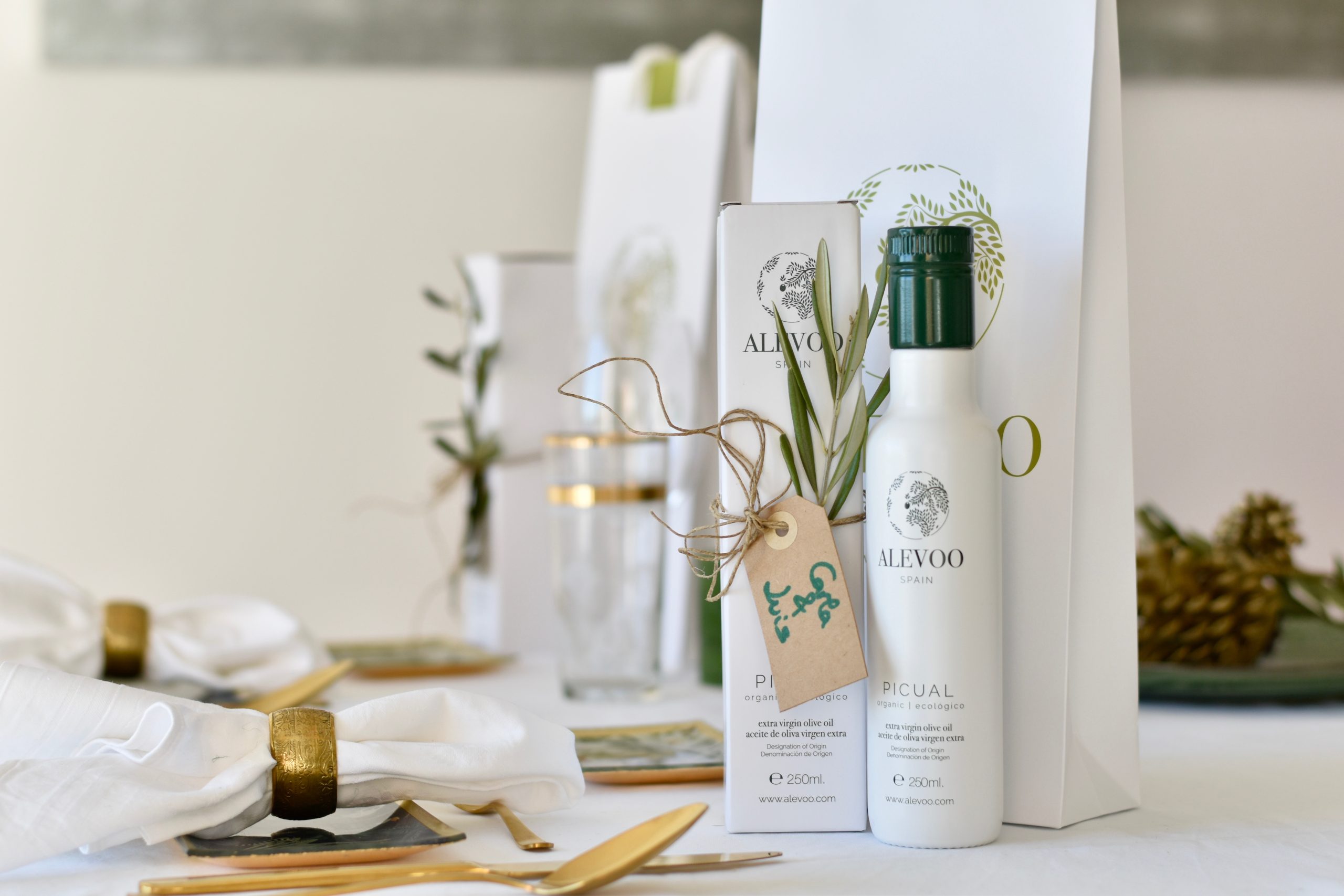 Aceite de oliva virgen extra para invitados a la boda