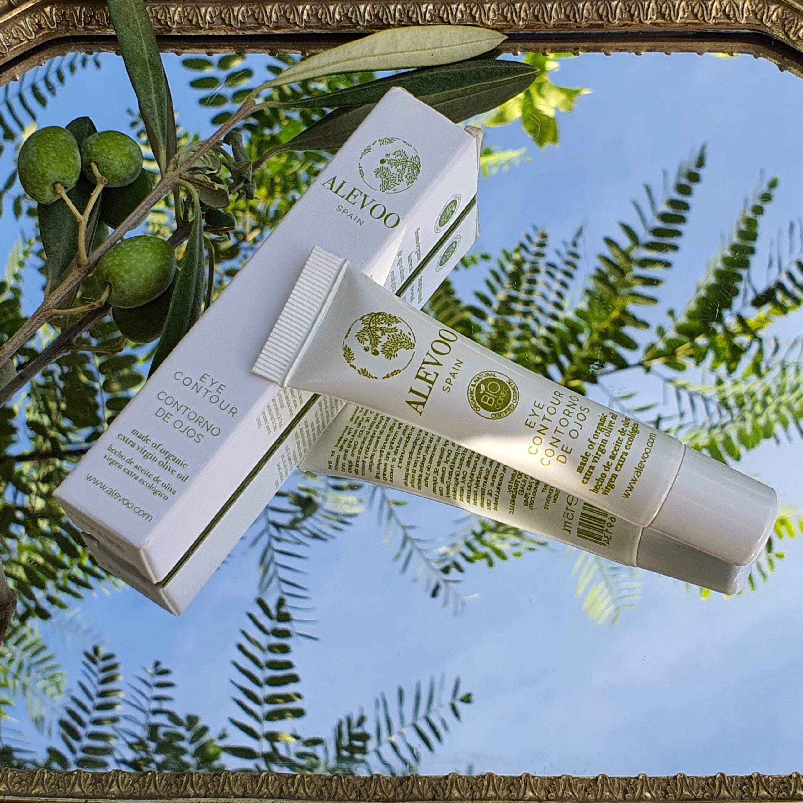 Contorno de ojos de aceite de oliva virgen extra de Alevoo